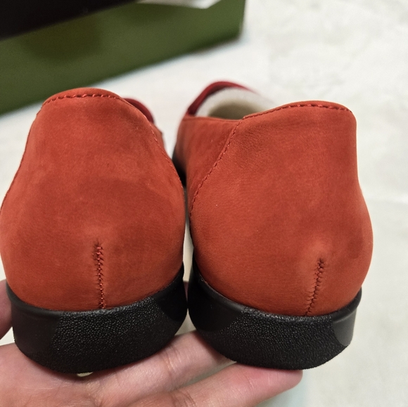 Trotters Jenn Laser Red Loafer Slip-on Shoes - Picture 5 of 7